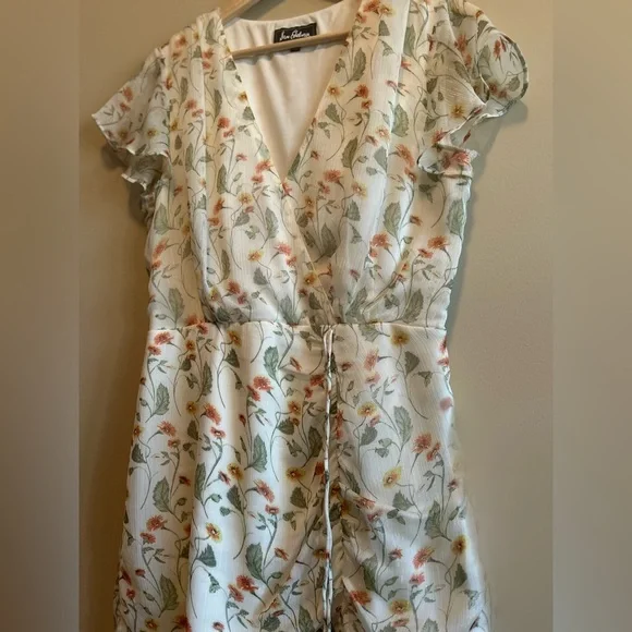 Sam Edelman Floral Dress, Ruched Waist, Cream color, Size 8 - Picture 9 of 10